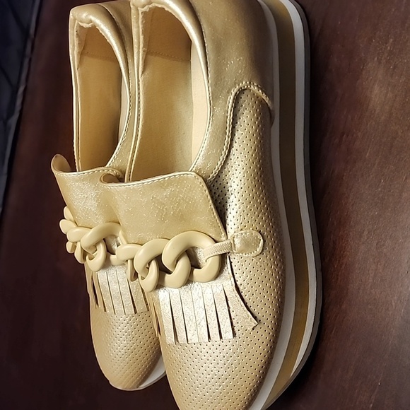 Coconut by Matisse Gold Bess Platform Loafer sz 9 - Picture 6 of 8